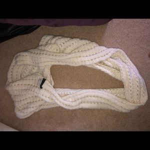 Infinity white scarf